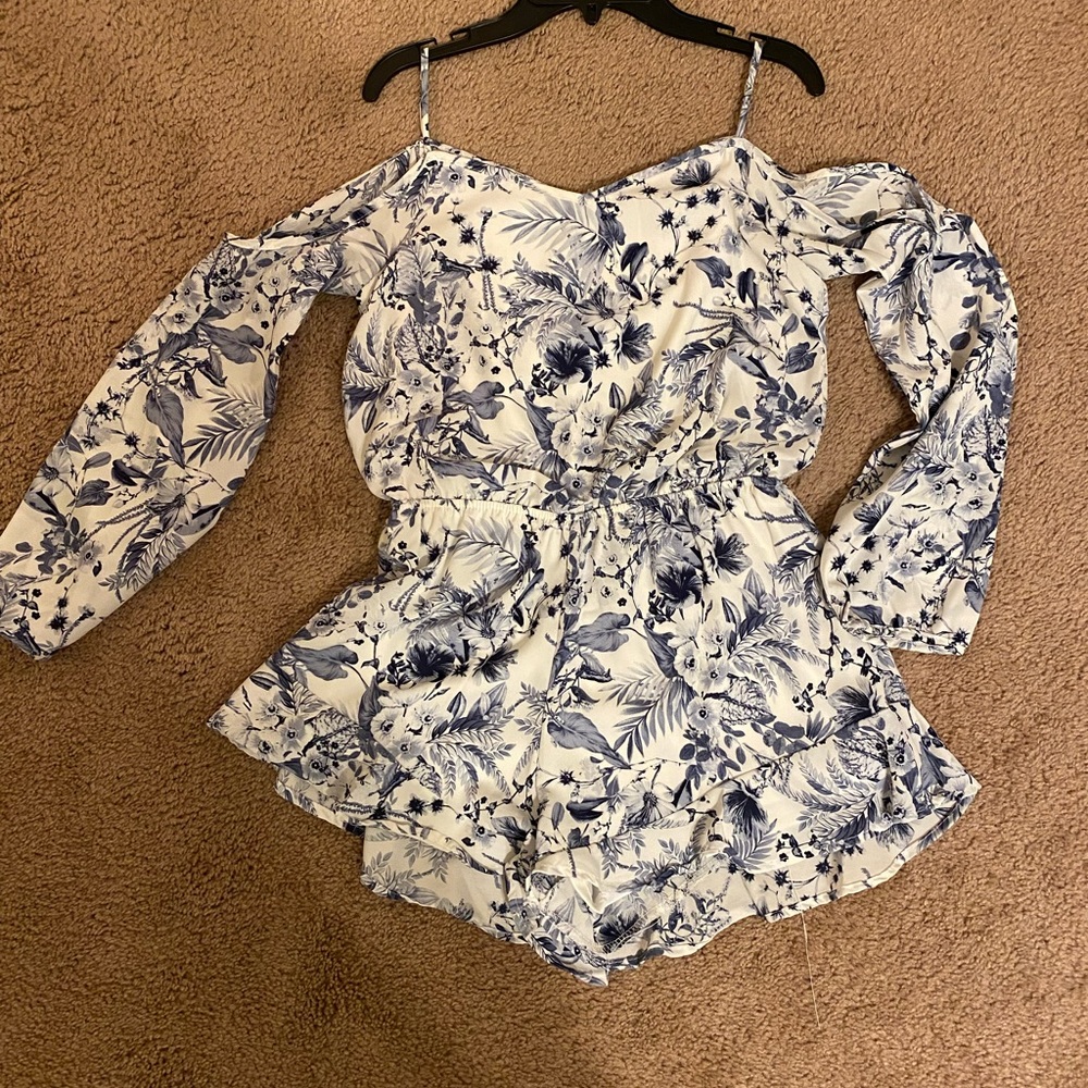 Altard State cold shoulder romper